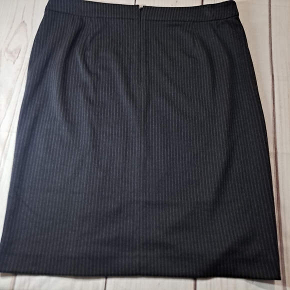 Calvin Klein Pinstripe Career Skirt Button Detail Size 14 - Picture 2 of 10